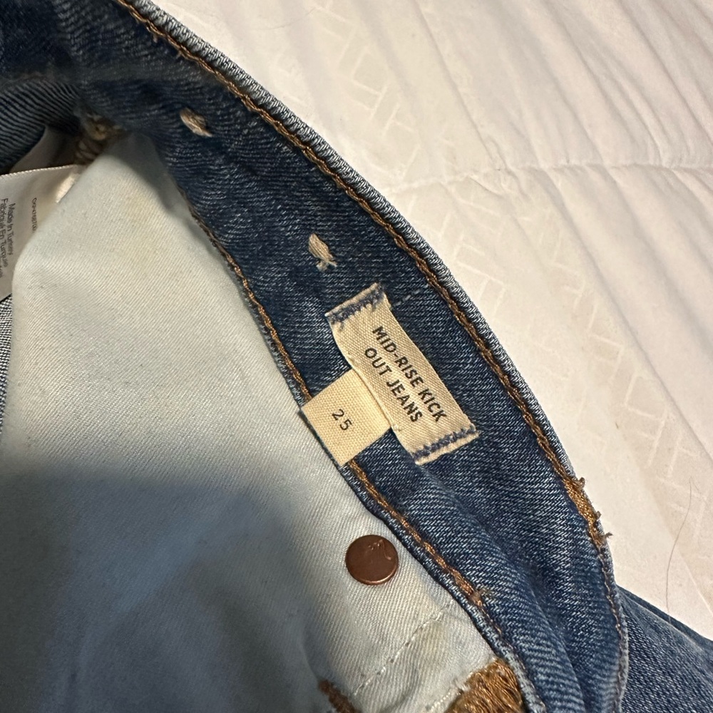 Madewell Mid-Rise Kick Out Jeans